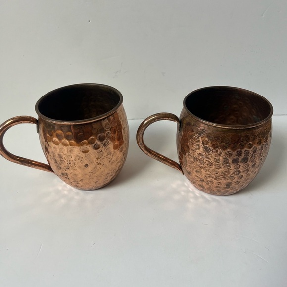 Set of Two Hammered Copper Moscow Mule Handled Mugs - Picture 1 of 8